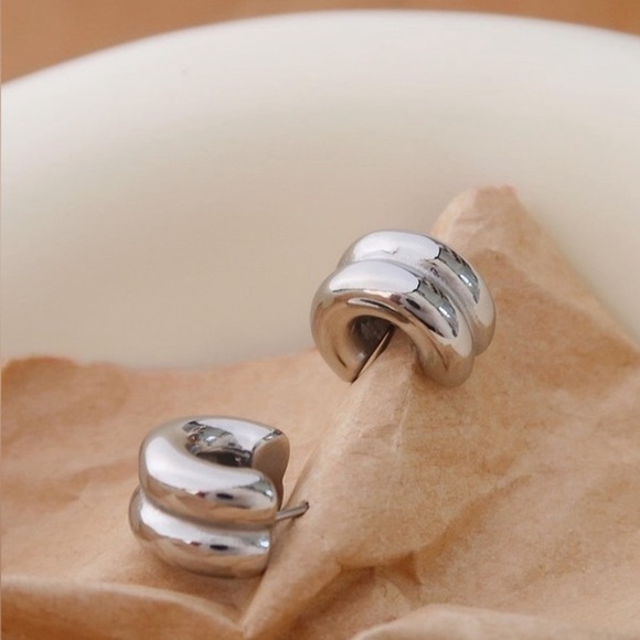 Double C Hoop Earrings - Silver - Picture 3 of 4